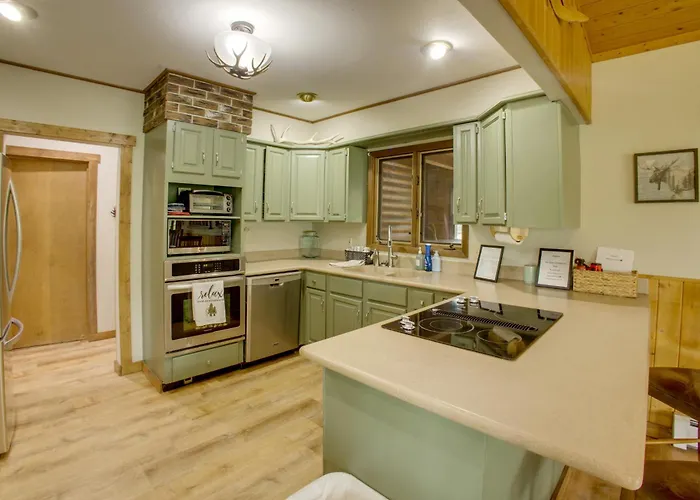 Mtn-view Deck & Fire Pit! 2-cabin Retreat In *